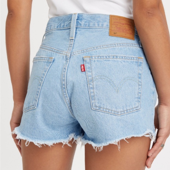 Levi’s 501 denim shorts - Picture 2 of 4